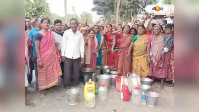 Malda News : চাকরির দাবিতে PHE প্রকল্পে তালা! অদ্ভুত দাবিতে তীব্র জল সংকট গোটা গ্রামে