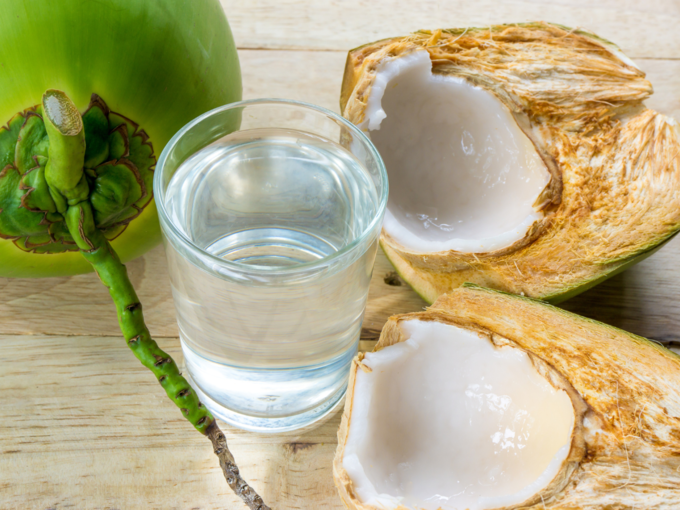 नारळ पाणी प्या (Coconut Water Benefits)