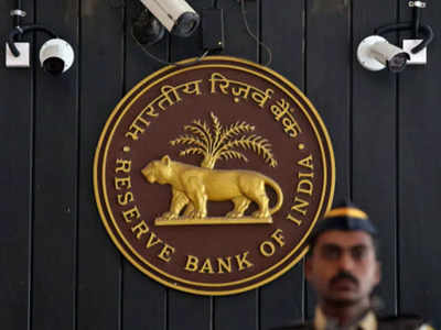 RBI ने 4 बैंकों पर लगाया 44 लाख रुपये का जुर्माना, क्या होगा खाताधारकों पर असर?