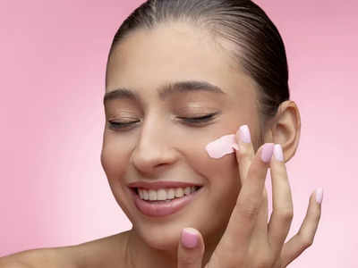 Wrinkles Removal Cream: त्वचा पर पड़ रही झुर्रियों और फाइन लाइंस से छुटकारा दिलाएंगी ये क्रीम, लौटेगा निखार