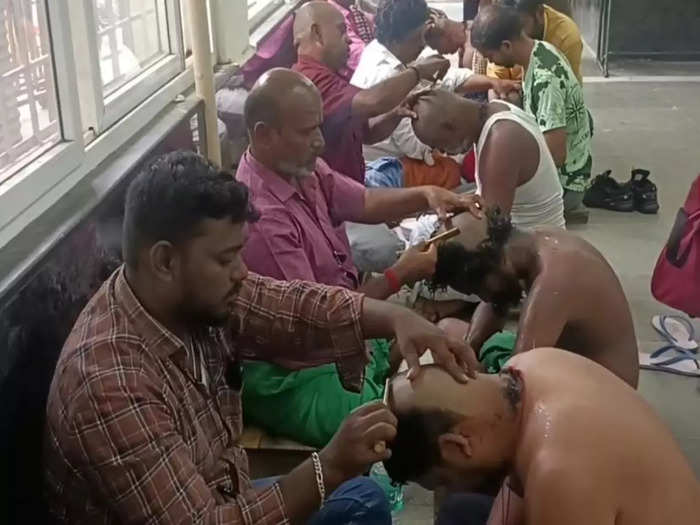 Palani temple hair shaving workers protest