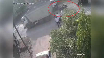 CCTV | हाच तो घाताचा क्षण, डम्परच्या धडकेत बाईक आडवी, टँकरखाली डोकं चिरडून नवविवाहिता ठार