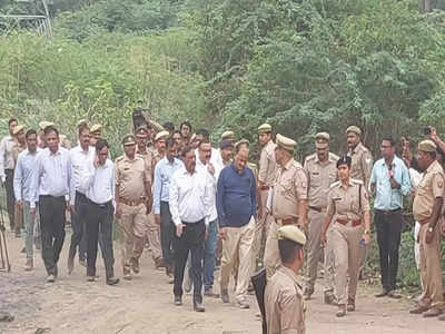 Jhansi Police: असद-गुलाम एनकाउंटर की जांच करने झांसी पहुंची न्यायिक आयोग टीम, योगी ने दिए थे जांच के आदेश