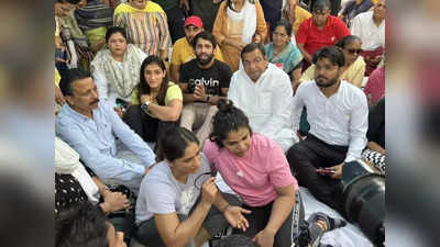 Jantar Mantar protest: सरकारी कर्मचारी होने के बावजूद धरने पर बैठे पहलवान? जानिए क्या कहते हैं कानून