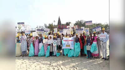 மாமல்லபுரம் கடற்கரையில் கிளீனிங் என்ற பேரில் போட்டோ சூட்...மக்கள் முகம் சுளிப்பு!