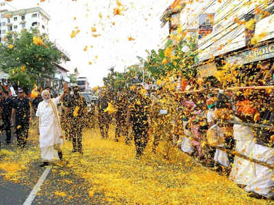 Karnataka Elections 2023 : ಪ್ರಧಾನಿ ಮೋದಿ ಬೆಂಗಳೂರು ರೋಡ್‌ ಶೋ; ಪುಷ್ಪವೃಷ್ಟಿಗೆ ಬರೋಬ್ಬರಿ 25,000 ಕೆಜಿ ಹೂವು ಬಳಕೆ!