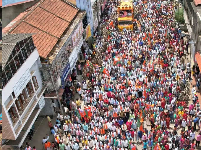 पैर रखने तक की जगह नहीं