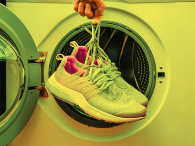 कपड़ों की तरह Washing Machine में धो सकते हैं जूते भी, जानें क्या है तरीका