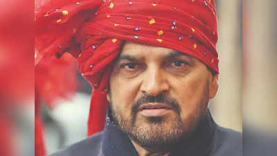 Brij Bhushan Singh News: पूरी खेल बिरादरी का विरोध झेल रहे बृजभूषण सिंह भाजपा में इतने अजेय क्यों हैं?