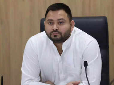सिर्फ गुजराती ही ठग हो सकते हैं' मामले पर तेजस्वी की बढ़ी मुश्किल, अहमदाबाद कोर्ट में अब इस तारीख को सुनवाई - bihar tejashwi yadav statement gujaratis thugs hearing in ...