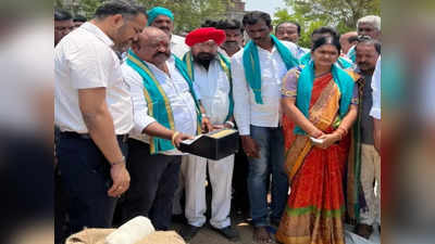 Karimnagar: తడిసిన ధాన్యం కొనుగోళ్లపై మంత్రి గంగుల కీలక ప్రకటన