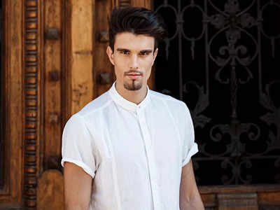White Short Sleeve Shirt: कैजुअल हैंगआउट से लेकर आउटिंग तक में इन व्हाइट शर्ट से पाएं कंप्लीट टशन वाला लुक