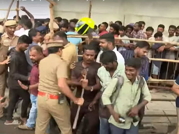 police attack csk fans