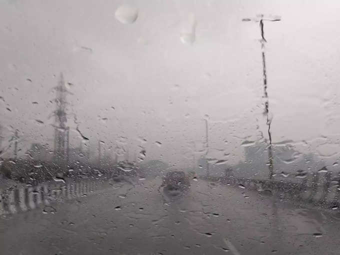दिल्ली-NCR में जोरदार बारिश 