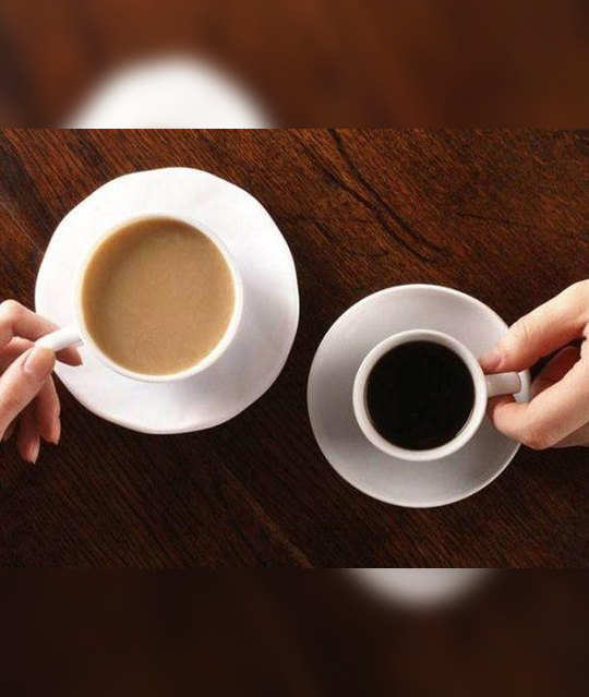 tea, चाय या कॉफी: बेहतर स्वास्थ्य के लिए क्या पीना है बेहतर, जानें - lifestyle a cup of coffee or tea which drink is better - Navbharat Times