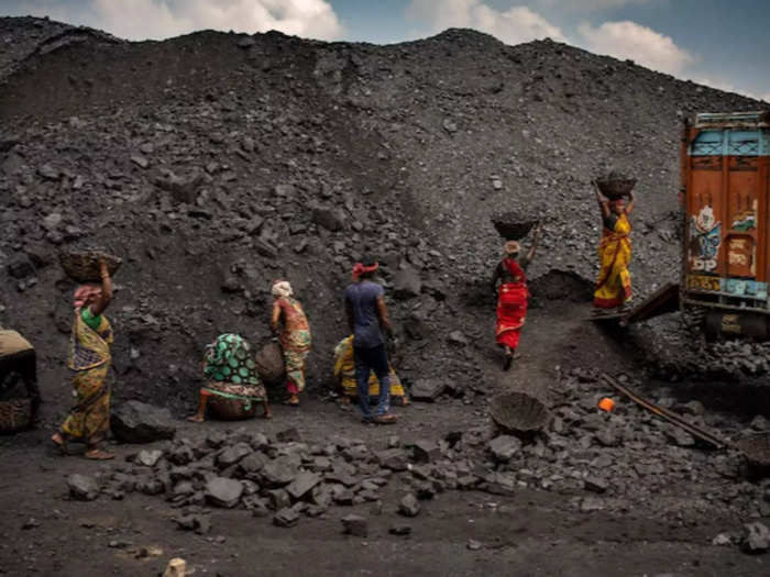 Coal India Q4 Results: மார்ச் காலாண்டில் 18% லாபம் குறைந்த கோல் இந்தியா... டிவிடெண்ட் அறிவிப்பு...!