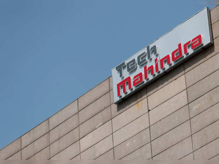 Buy Tech Mahindra at Rs 1,037.3