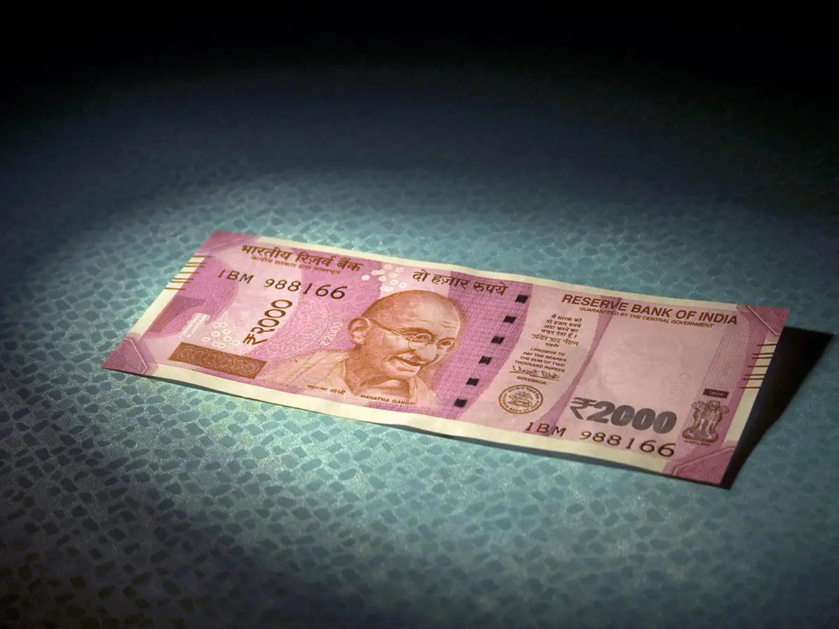 Exchange Limit 2000 Notes : बैंक 1 बार में 2000 के 10 नोट बदलेंगे, अगले 4 महीने तक नोट लेने से कोई मना नहीं कर सकता - 2000 note currency exchange limit,