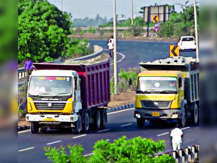 Ashok Leyland Q4 Results: PAT falls 17% YoY to Rs 751 crore, sales rise 33%