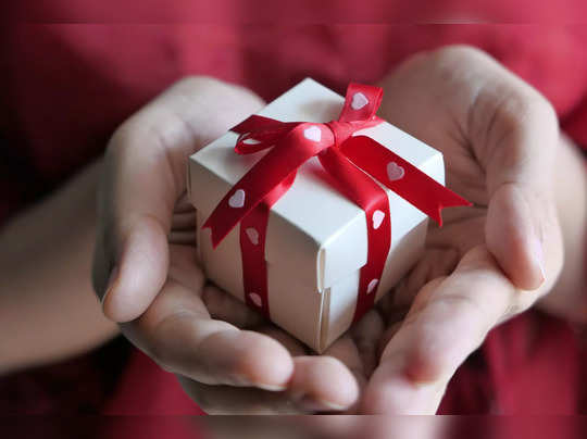 Gifts to Employees – Taxable Income or Nontaxable Gift
