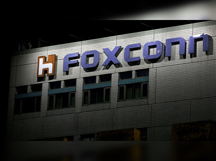 Taiwans Foxconn seeks chip, EV cooperation with India