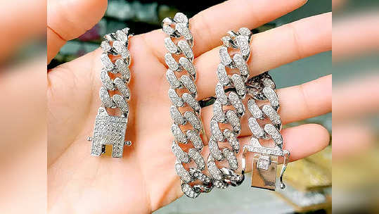 Silver Price Today: ऑल टाईम उच्चांकापेक्षा चांदी स्वस्त, खरेदीची अजूनही वेळ गेलेली नाही; आजचा भाव काय?