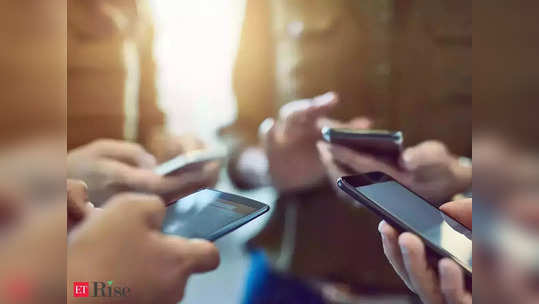 Budget Smartphones: किंमत कमी आणि फीचर्स जास्त, १५ हजारपेक्षा कमी किंमतीत 'हे' आहेत टॉप ५ स्मार्टफोन्स