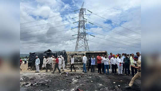 Buldhana Bus Accident: विदर्भ ट्रॅव्हल्सच्या त्या बसमधून कोण कोण प्रवास करत होतं, प्रवाशांची यादी समोर