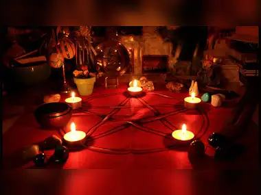 काला जादू क्या है? इसके हानिकारक असर से कैसे बचें, जानिए सद्गुरु से -  sadhguru reveals the truth about black magic power and ways to protect  yourself from it