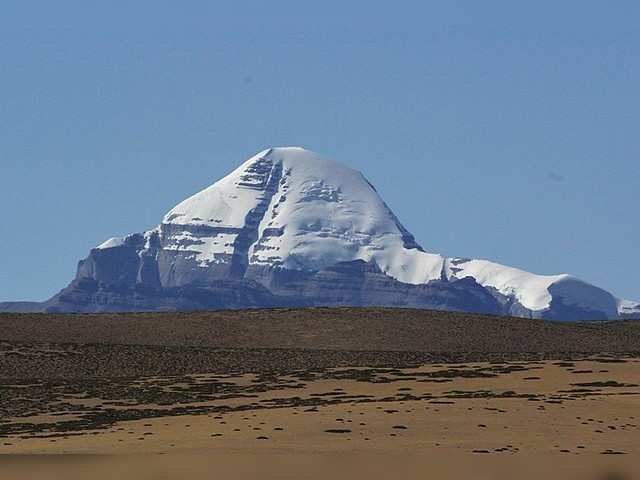 कैलाश पर्वत पर आज तक कोई क्यों नहीं चढ़ पाया है? जानिए इसके पीछे की सच्चाई