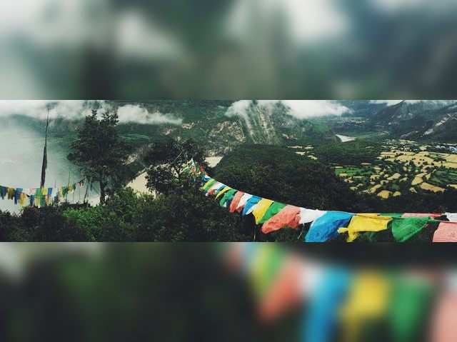 श्री कृष्ण गोविंद हरे मुरारी हे नाथ नारायण वासुदेव !!!