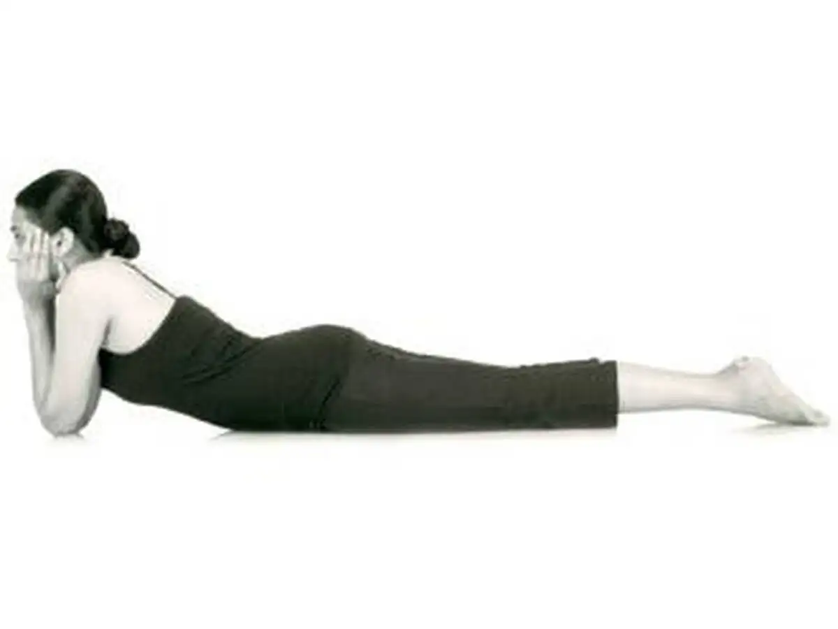 Makarasana yoga Vidhi and Labh in hindi