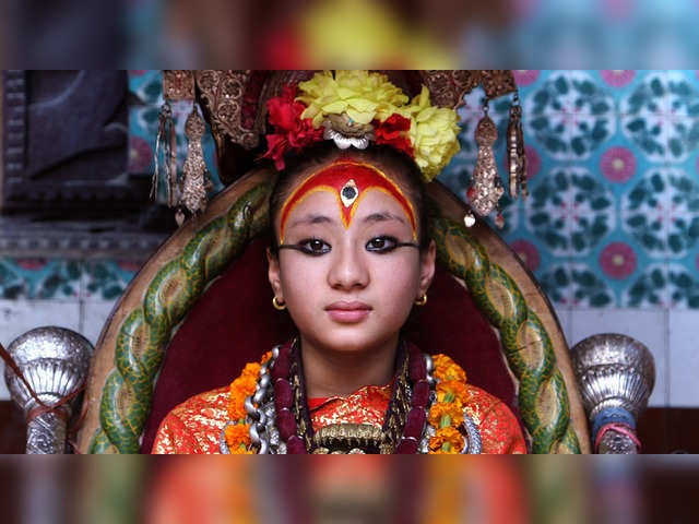 कैसे होता है नेपाल की जीवित देवी “कुमारी” का चयन?