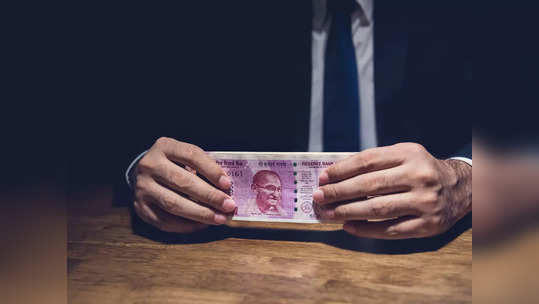 Loan Fraud: कर्ज घ्या, पण या गोष्टी लक्षात ठेवा आणि नुकसान टाळा!