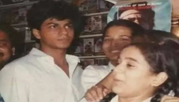 जब 16 साल की लड़की ने की शाहरुख खान के पापा से शिकायत- ये मुझे देखकर सीटी मारता है