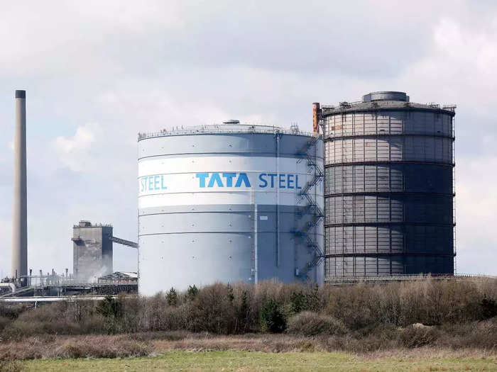 Tata Steel to lay off 800 workers at IJmuiden plant in Amsterdam