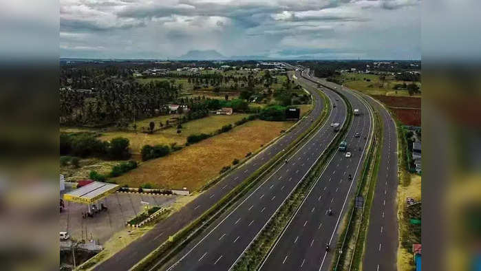 ‘समृद्धी’वरील वाहतूक देखरेखीसाठी १९ कंपन्या; १२५० कोटी रुपयांच्या कामासाठी निविदा