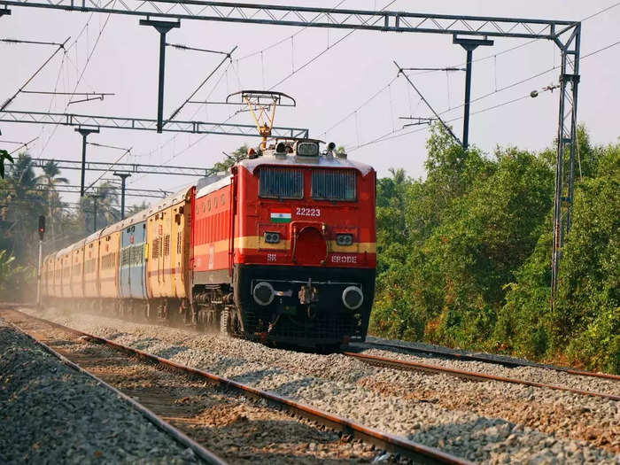 big rally in irfc stock of indian railways is likely to go up to rs 113 to rs 125, experts advise to buy