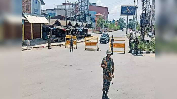 मणिपूरमध्ये पुन्हा हिंसाचार; सुरक्षा दलाच्या वाहनावर गोळीबार, एका युवकाचाही मृत्यू