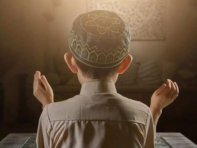 इस्लाम धर्म में जुम्मे की नमाज को इतना जरूरी क्यों माना गया है? 