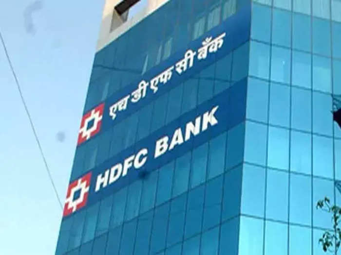 RBI approves LIC to acquire shares in HDFC