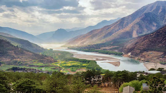 आपत्तीग्रस्त आशिया