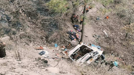 Jammu Bus Accident: जम्मूमध्ये बस दरीत कोसळून भीषण अपघात; २१ यात्रेकरुंचा मृत्यू, तर ५७ जखमी