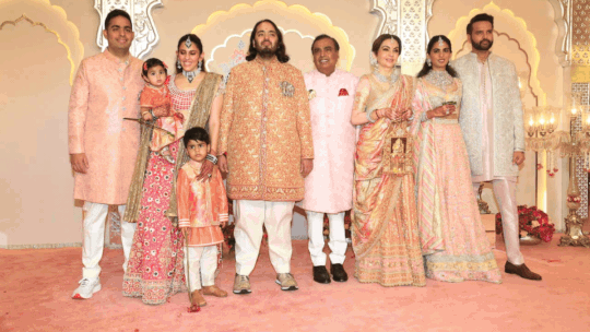 Anant - Radhika Wedding LIVE: अनंत-राधिकाची लगीन सराई; मंडप सजला, पाहुण्यांची रेलचेल