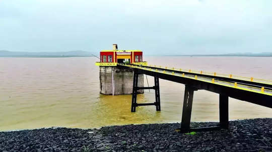 Nashik Dams Water Level: धरणांमध्ये झुळझुळ पाणी! गंगापूर धरणसमूहात २५ टक्के पाणीसाठा, इतर धरणांची स्थिती काय?