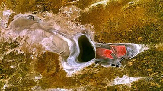 Salt Water Lakes: खाऱ्या पाण्याच्या सरोवरांचे मोल