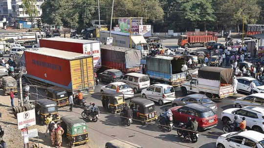 Pune News: पुणेकरांसाठी मोठी अपडेट; तळेगाव-चाकण-शिक्रापूर रस्त्यावर वाहतूक बंद, कोणत्या वेळेत वाहनं नेण्यास मनाई?