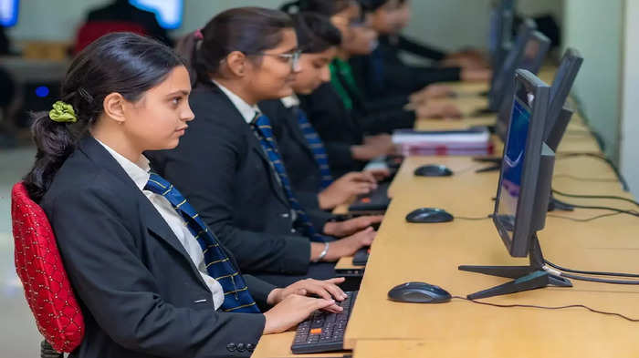 Top 5 MBA Colleges in Maharashtra: महाराष्ट्रातील सर्वोत्तम मॅनेजमेंट कॉलेज, 'येथे' प्रवेश घ्याल तर मिळेल लाखोंचे पॅकेज