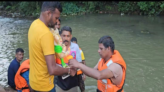 Ratnagiri News: वाहतुकीबाबत रत्नागिरी प्रशासनाचा मोठा निर्णय, विसर्जनाच्या दिवशी 'या' किनाऱ्यांवर वाहनांना बंदी