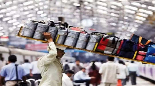 Mumbai Dabbawala Home: बाप्पा पावला! मुंबईच्या डबेवाले अन् चर्मकारांसाठी सरकारचं मोठं गिफ्ट; मिळणार हक्काचं घर